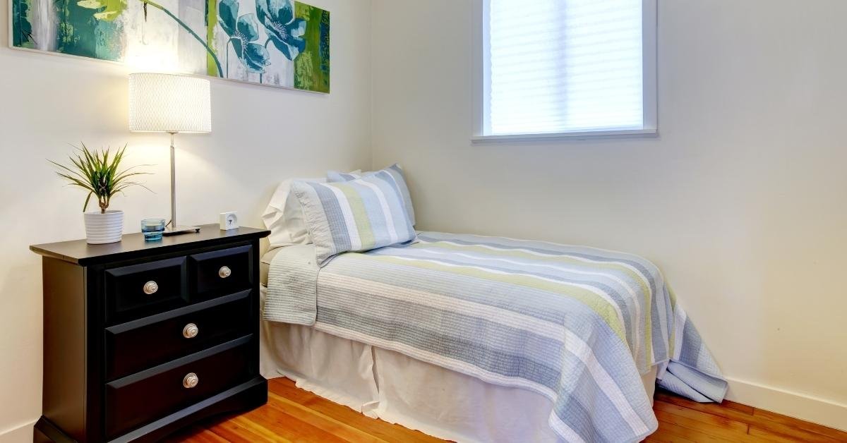 You’d want your home to be an oasis of serenity, so you should maximize what you have by following space-saving tips for small apartments.